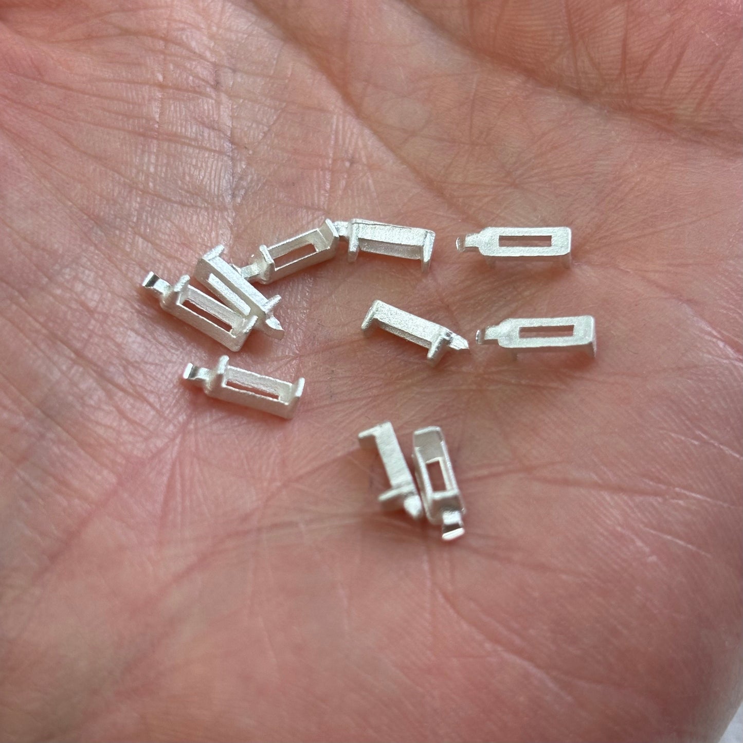 5mm x 1.5mm Baguette semi collet sterling silver cast stone setting