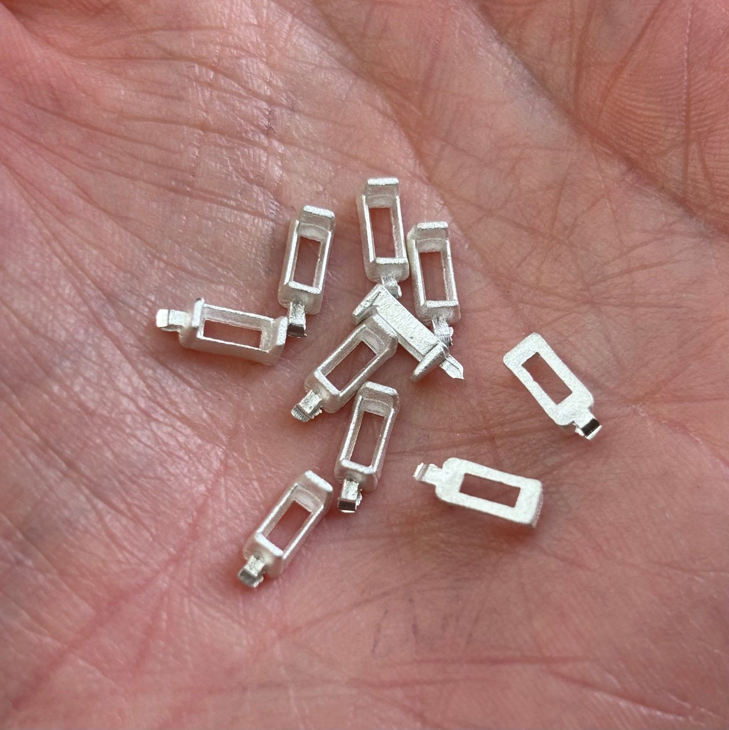 5mm x 2mm Baguette semi collet sterling silver cast stone setting