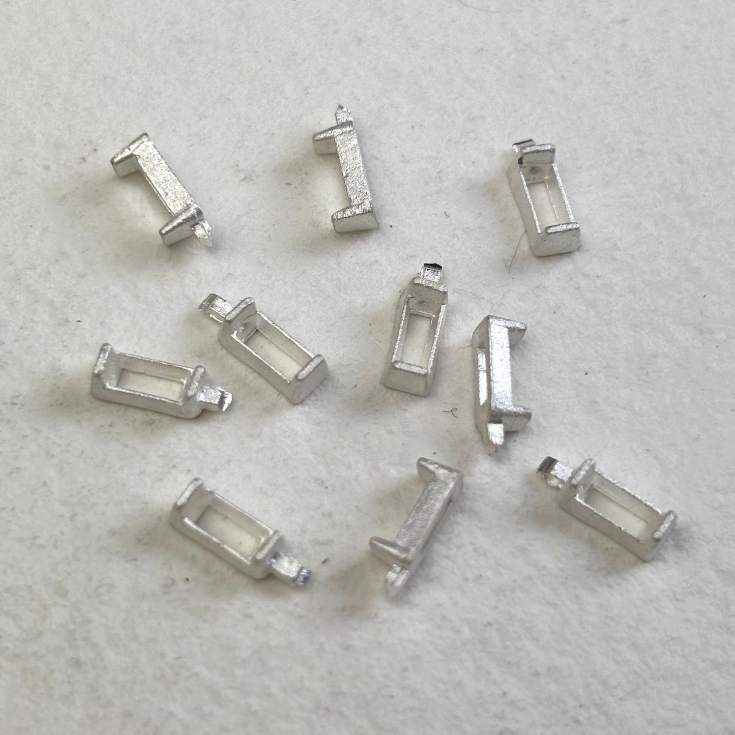 5mm x 2mm Baguette semi collet sterling silver cast stone setting