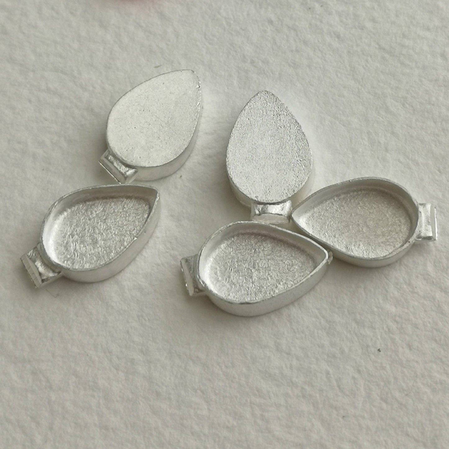 12x8mm Pear cabochon sterling silver cast stone setting