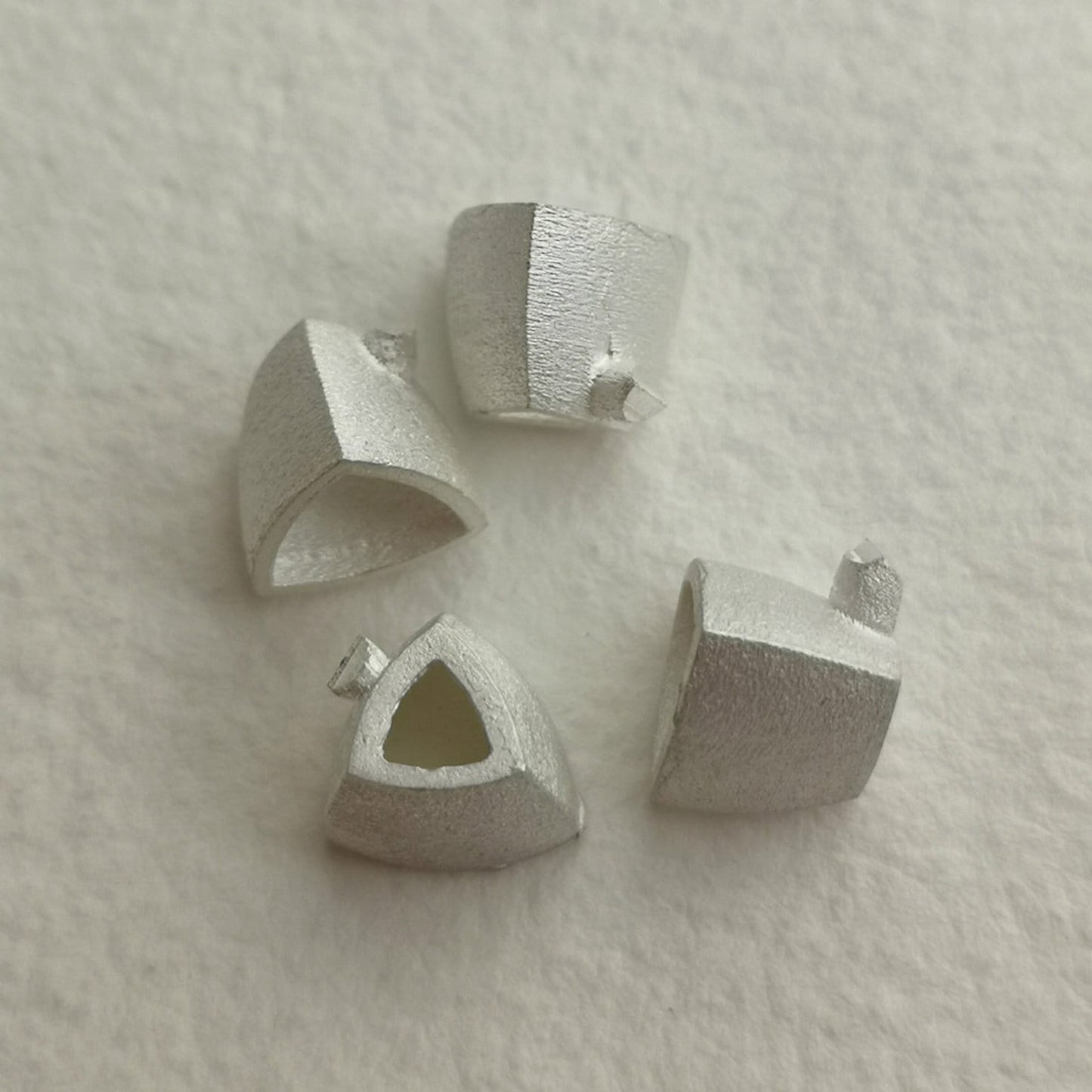 6mm Trillion collet sterling silver cast stone Setting
