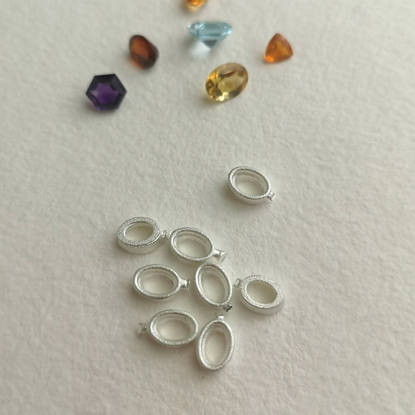 6x4mm Oval collet sterling silver cast stone setting