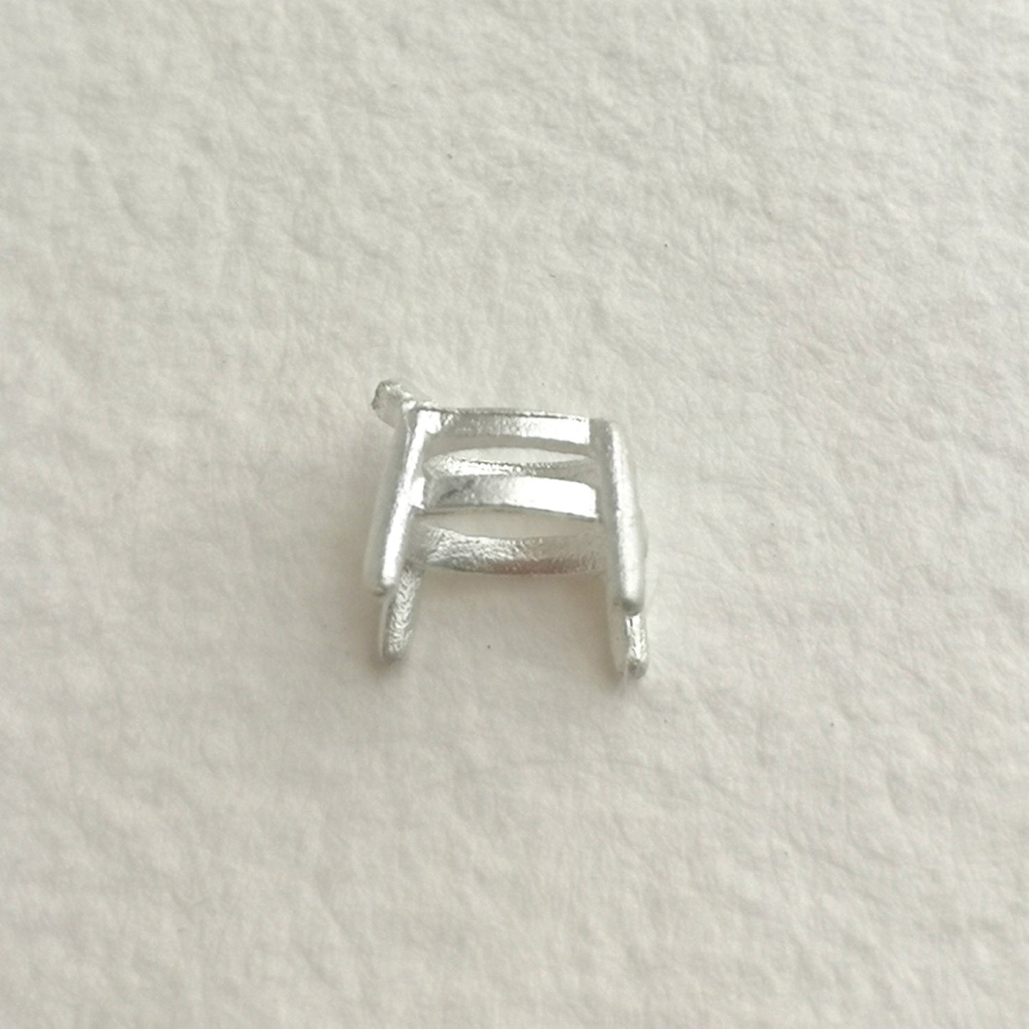 6x4mm / 7x5mm Oval 4 claw sterling silver cast stone setting