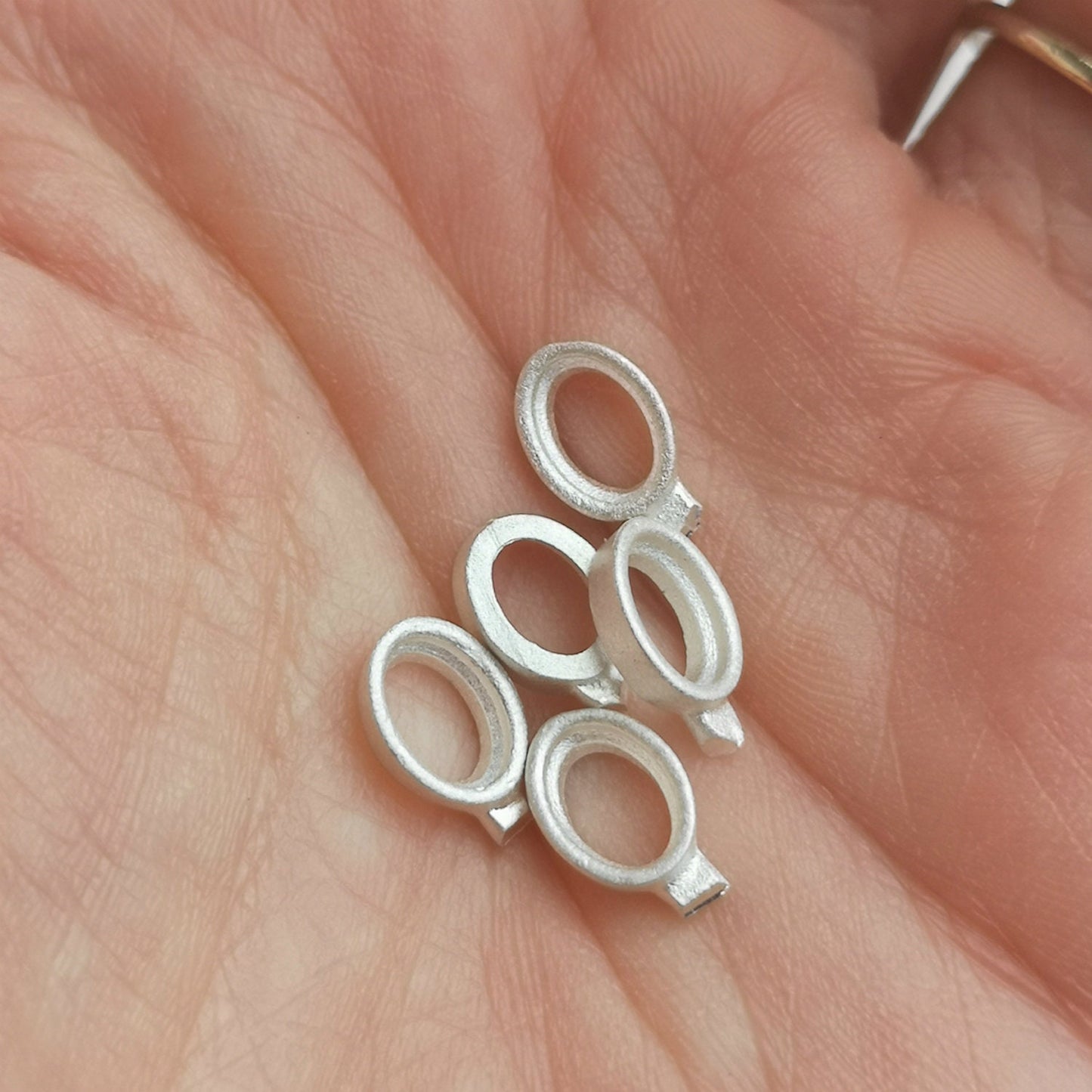 7x5mm Oval collet sterling silver cast stone setting