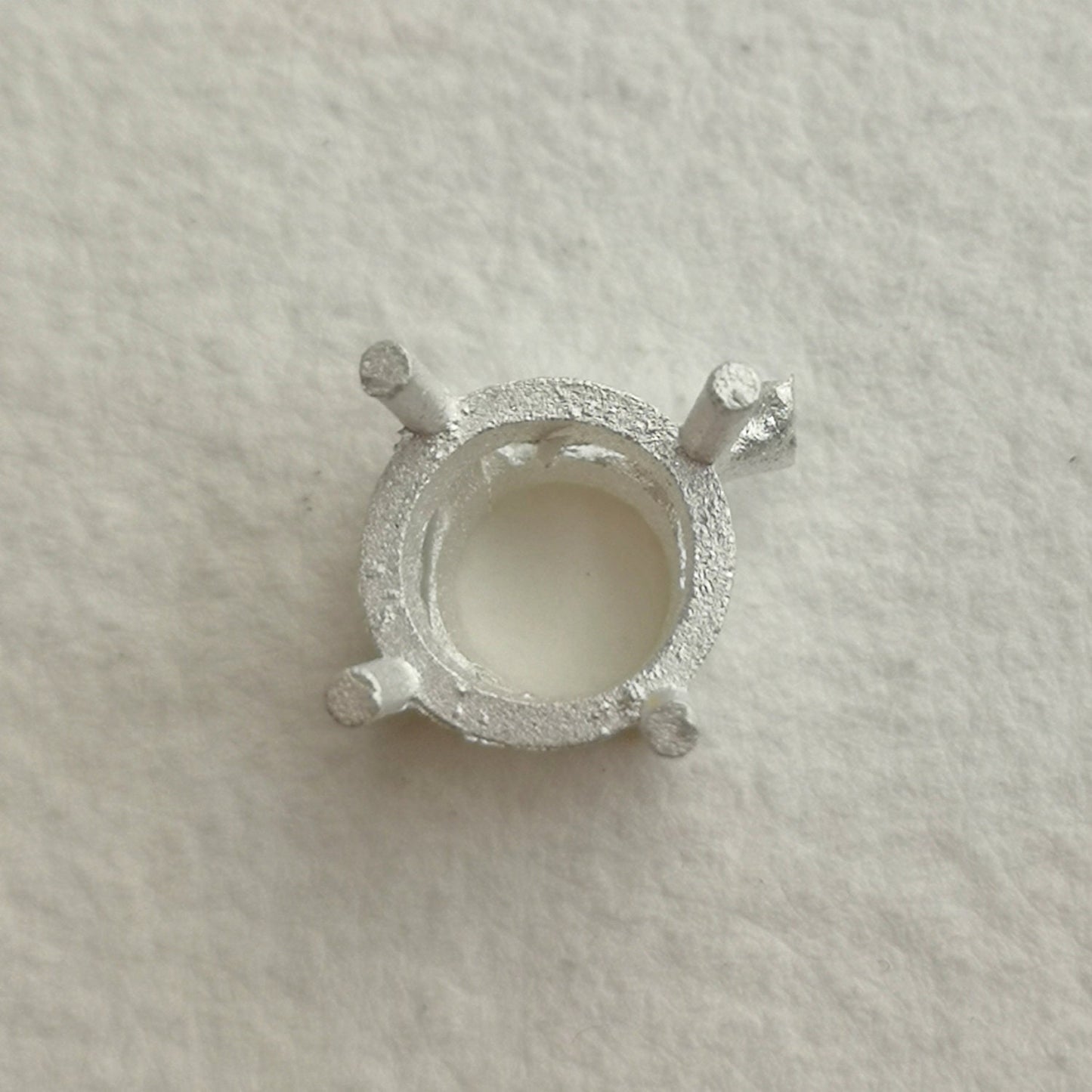 8mm Round 4 Claw sterling silver cast stone Setting