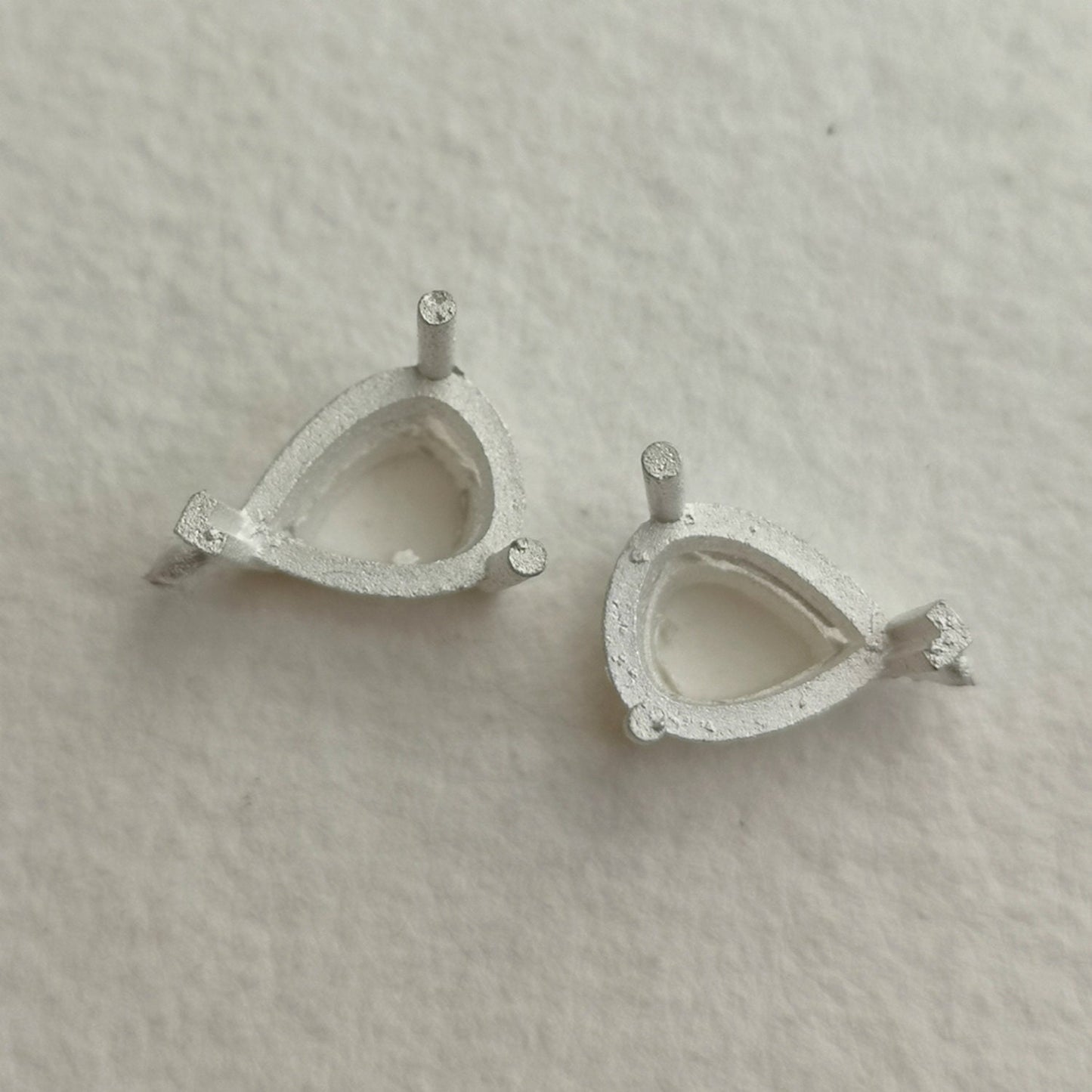 10x8mm Three Claw Pear sterling silver cast stone Setting
