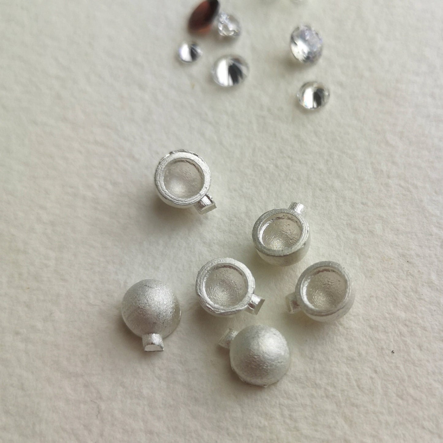 4mm Round Cup collet sterling silver cast stone Setting