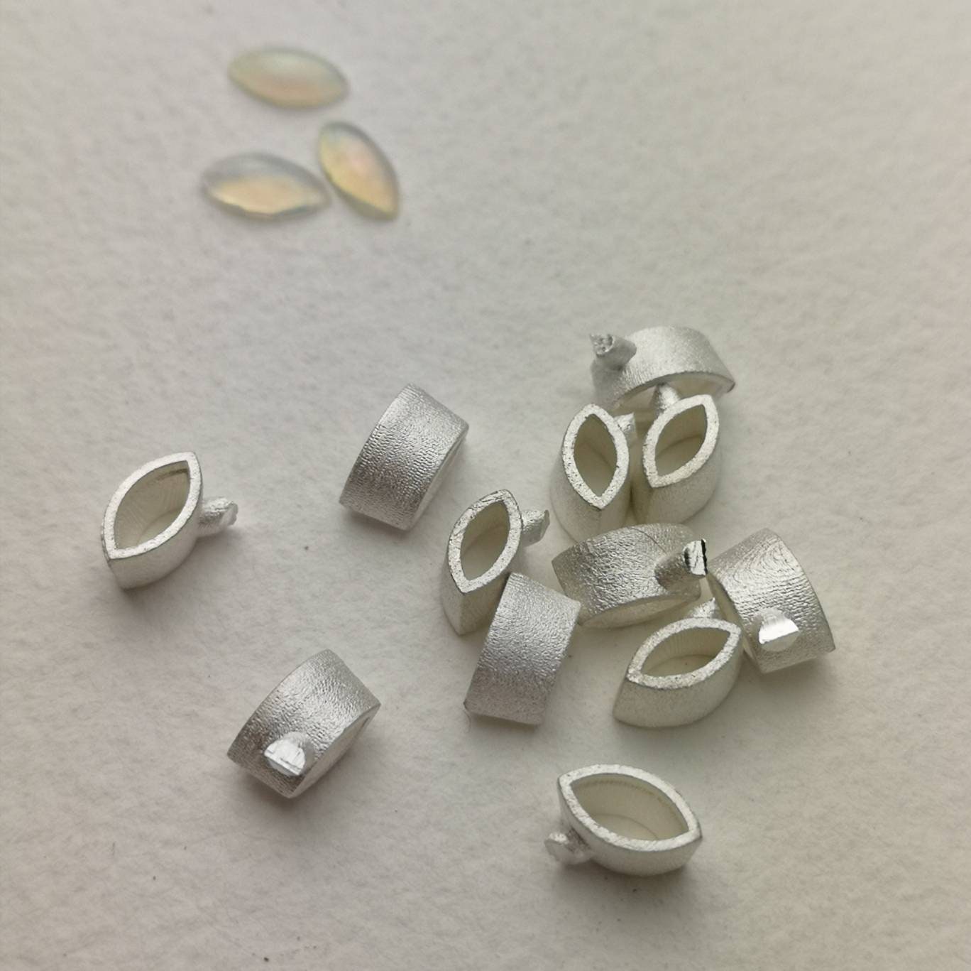 6x3mm Marquise collet sterling silver cast stone setting