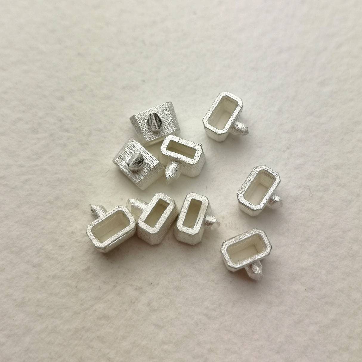 4x2mm Octagon / Emerald collet sterling silver cast stone setting