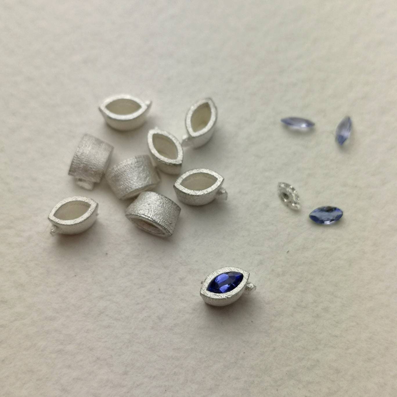 4x2mm Marquise collet sterling silver cast stone setting