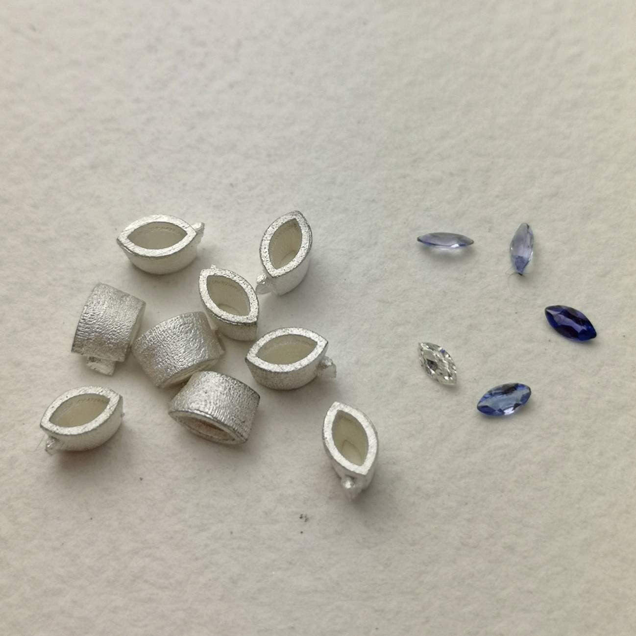 4x2mm Marquise collet sterling silver cast stone setting