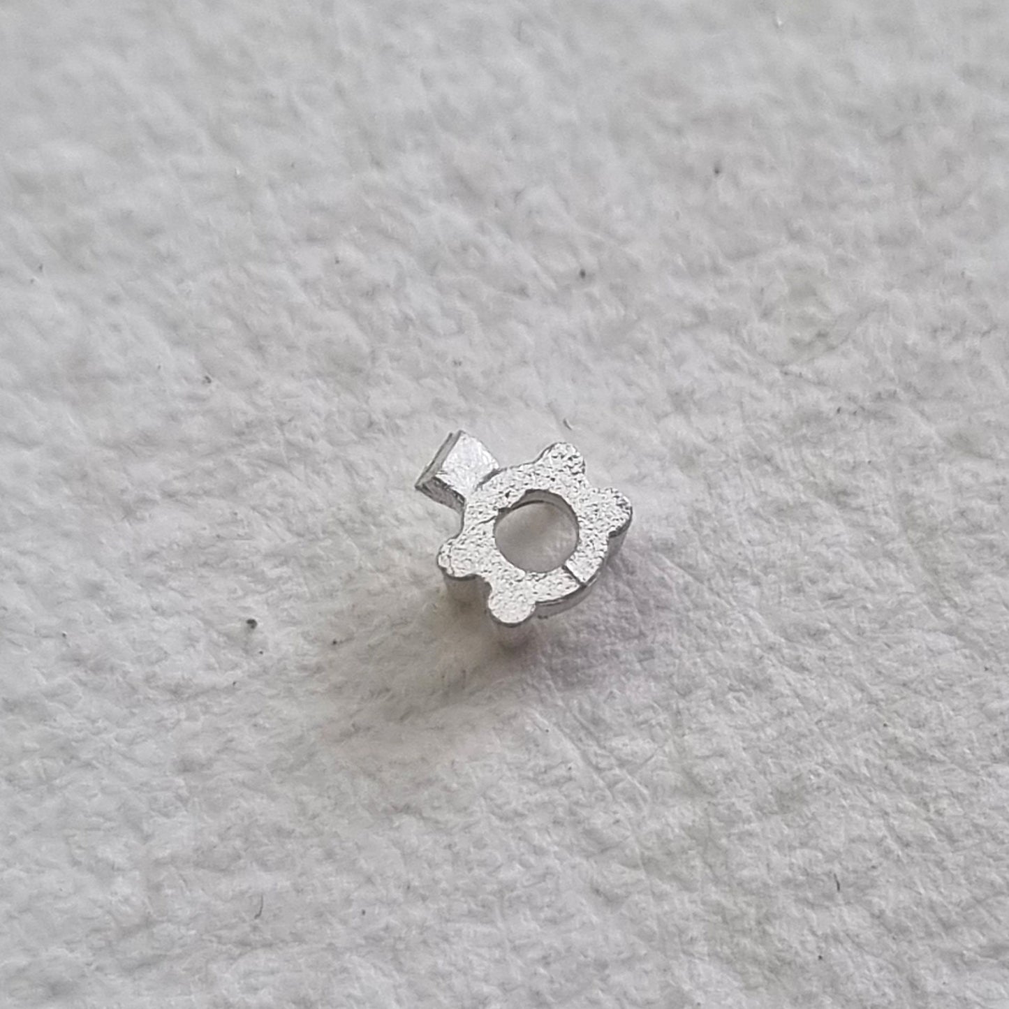 2.5mm Round 4 claw sterling silver cast stone settings