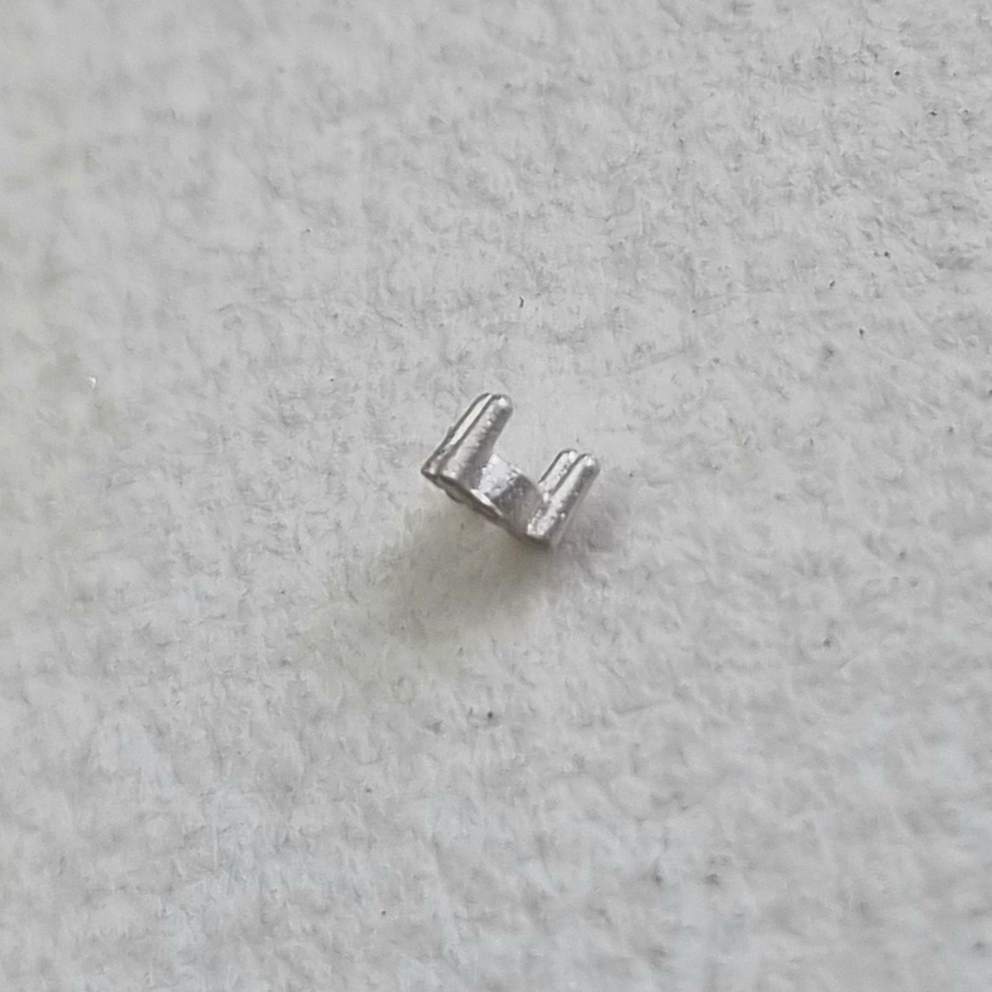 2mm Round 4 claw sterling silver cast stone settings