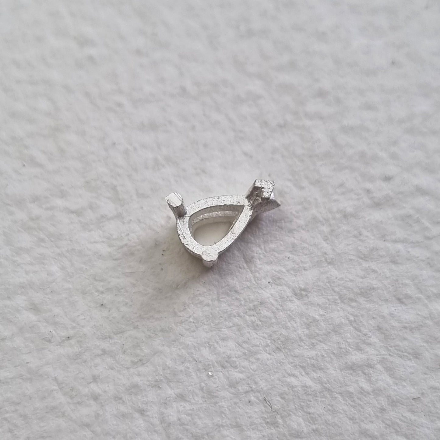6x4mm Pear 3 claw sterling silver cast stone setting