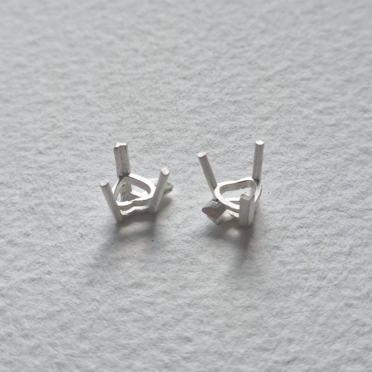 5x5mm Heart 3 claw sterling silver cast stone setting
