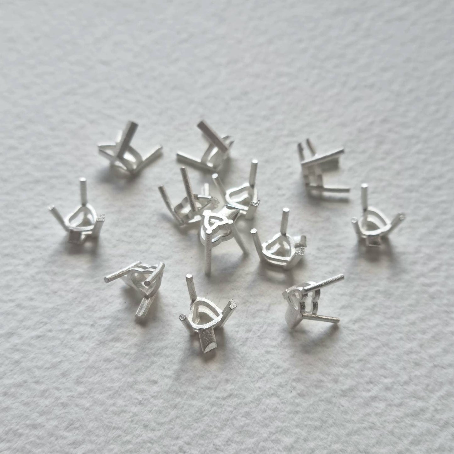 5x5mm Heart 3 claw sterling silver cast stone setting