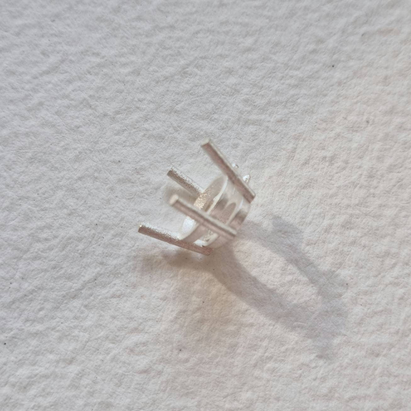 10x8mm Oval 4 claw sterling silver cast setting