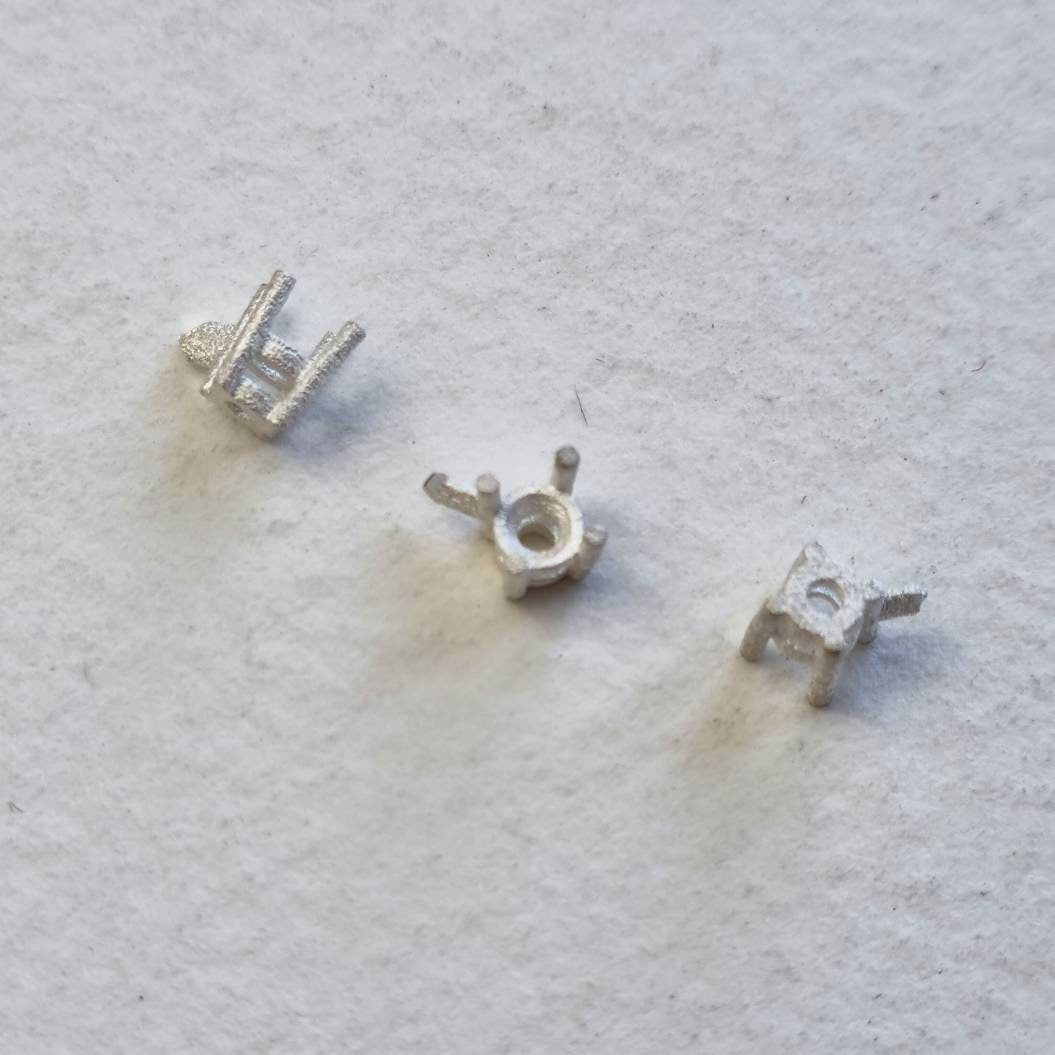 3mm Round 4 claw sterling silver cast stone setting