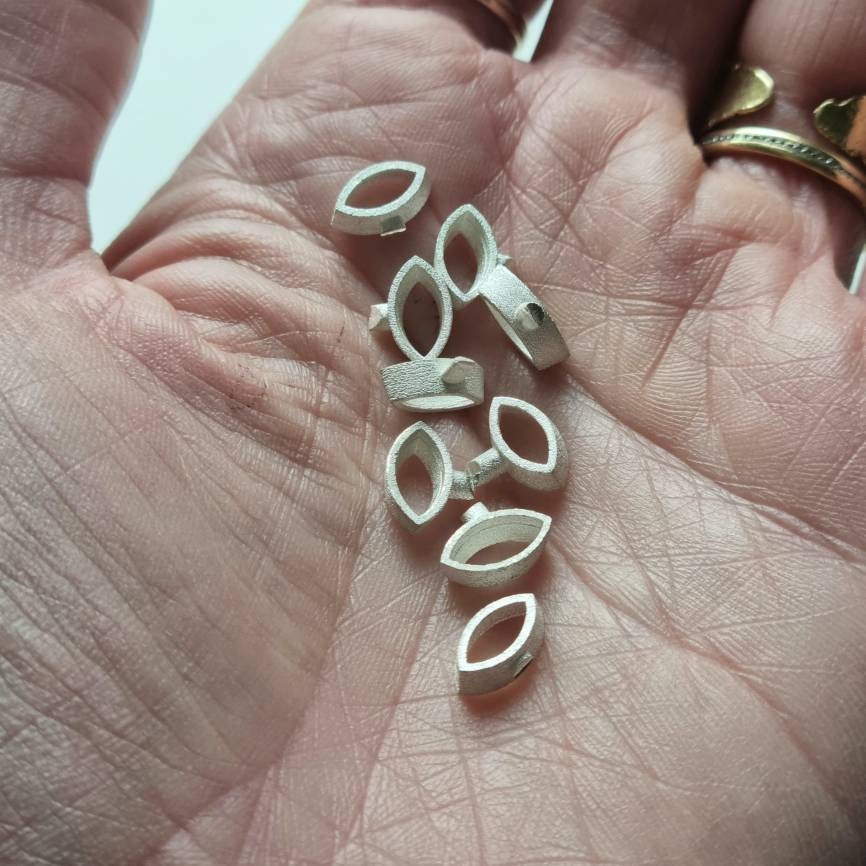 8x4mm Marquise collet sterling silver cast stone setting
