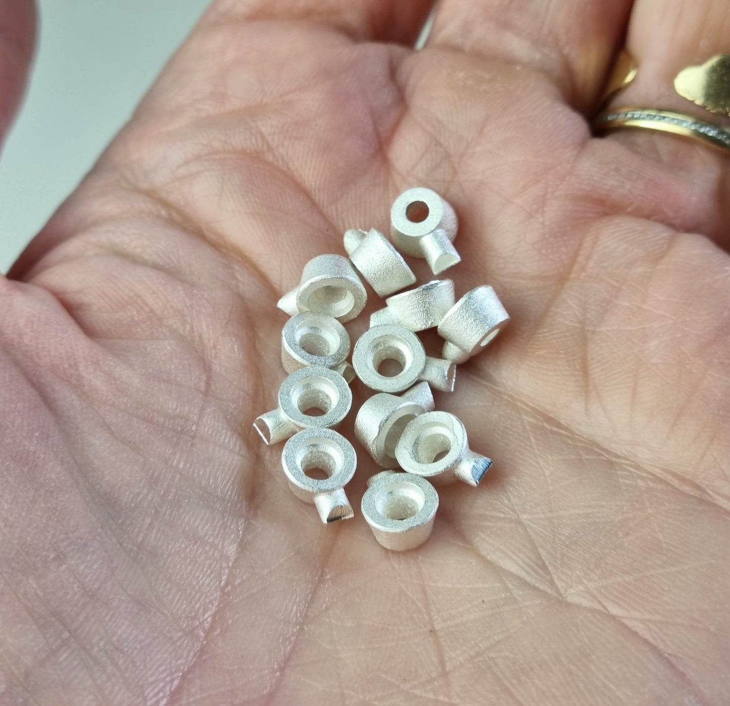 4.5mm - 5mm Round collet sterling silver cast stone Setting