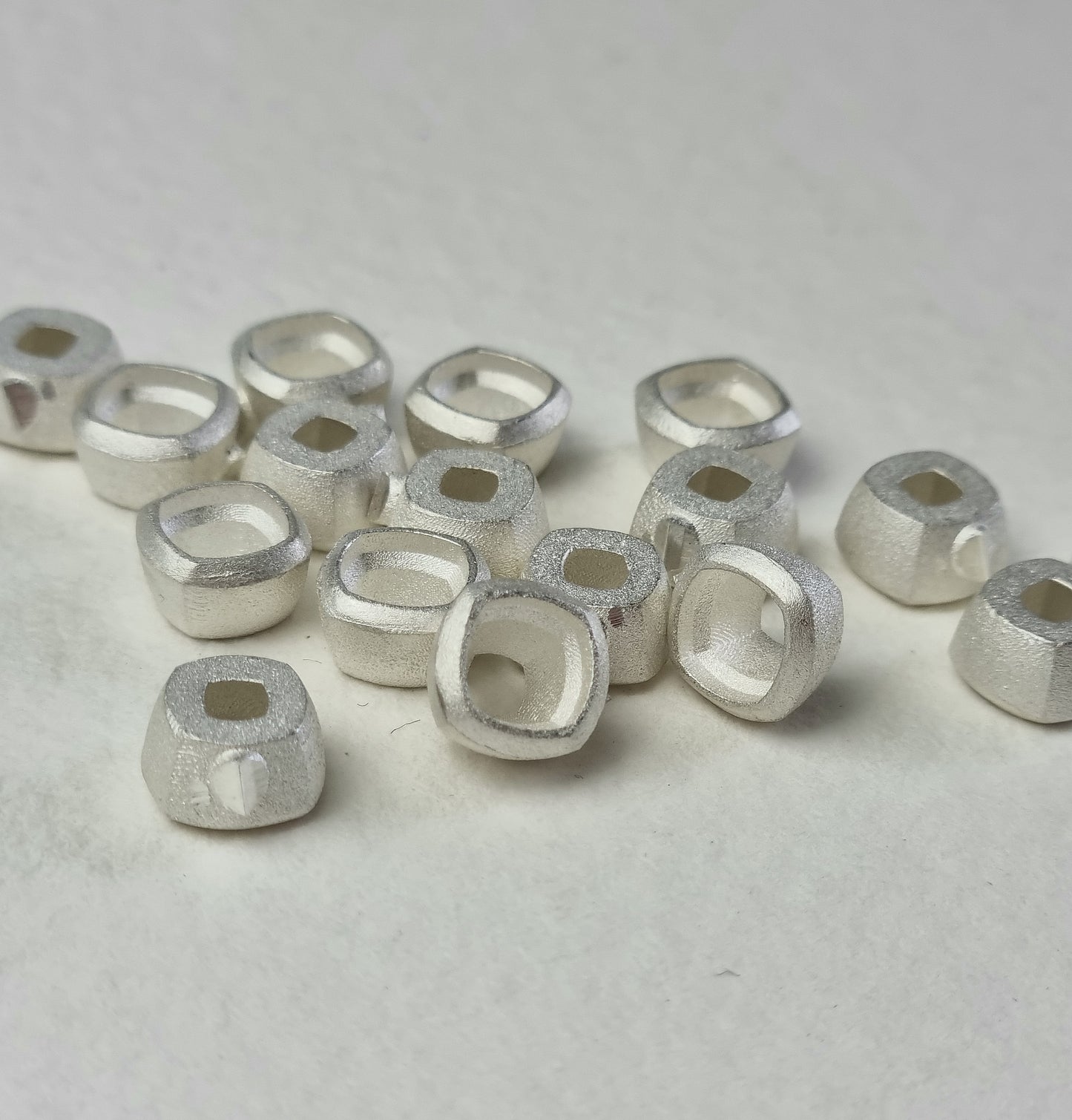 5.5mm Cushion collet sterling silver cast stone setting