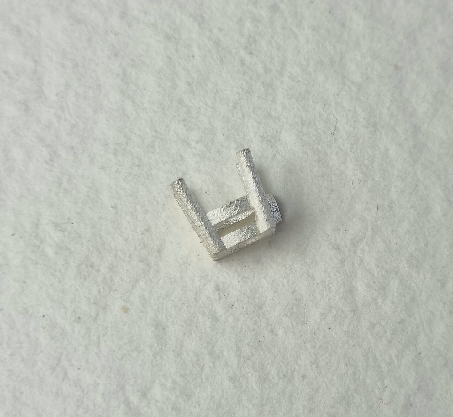 6x4mm Oval 4 claw sterling silver cast stone setting