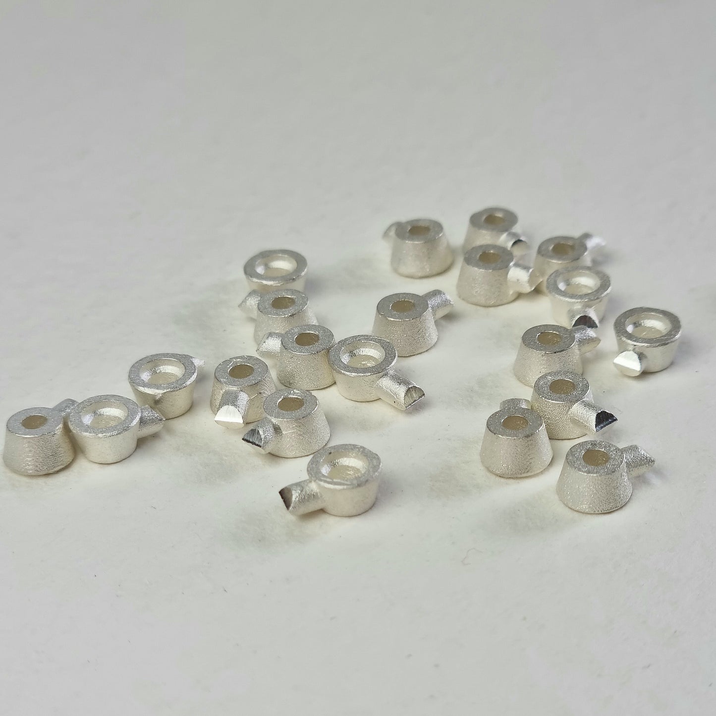 3.5mm - 4mm Round collet sterling silver cast stone setting