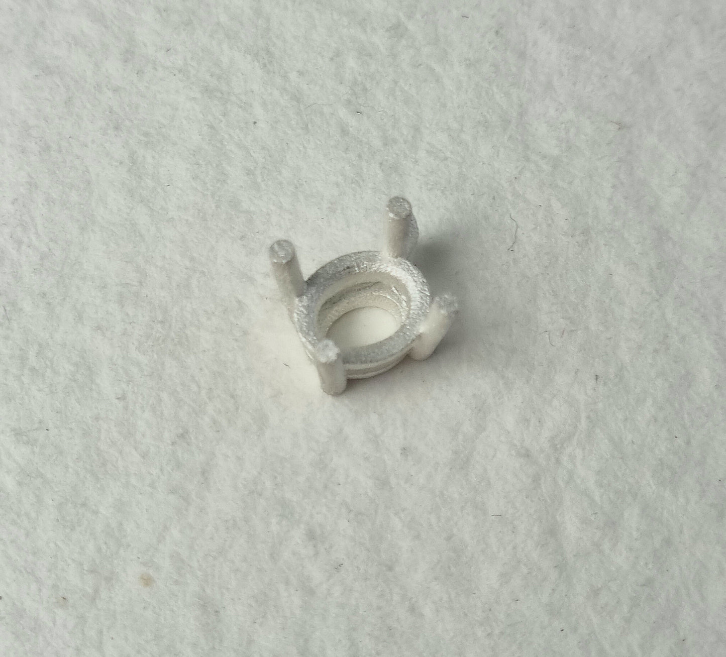 6x4mm Oval 4 claw sterling silver cast stone setting