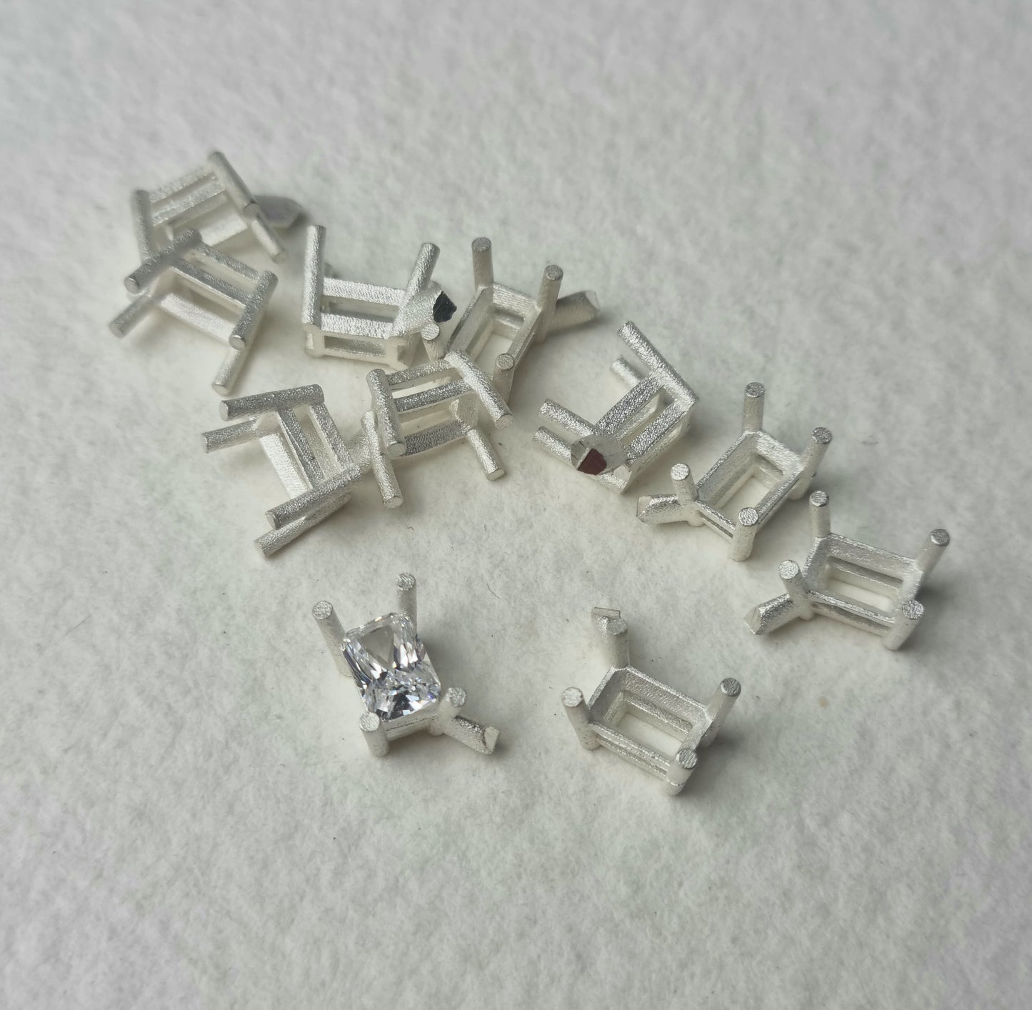6x4mm Octagon/ Emerald claw sterling silver cast stone Setting