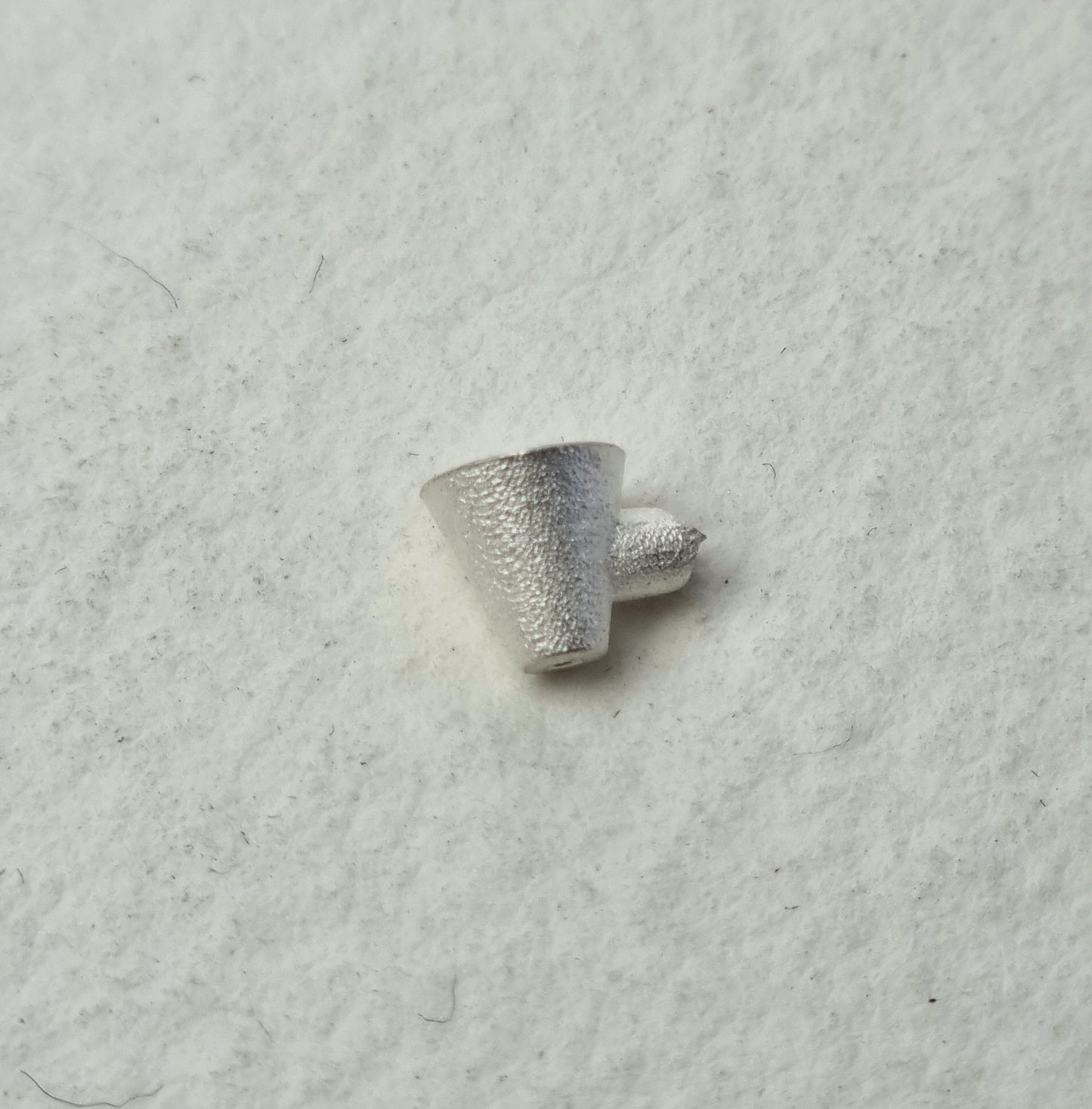 4mm Round tapered tall collet sterling silver cast stone setting