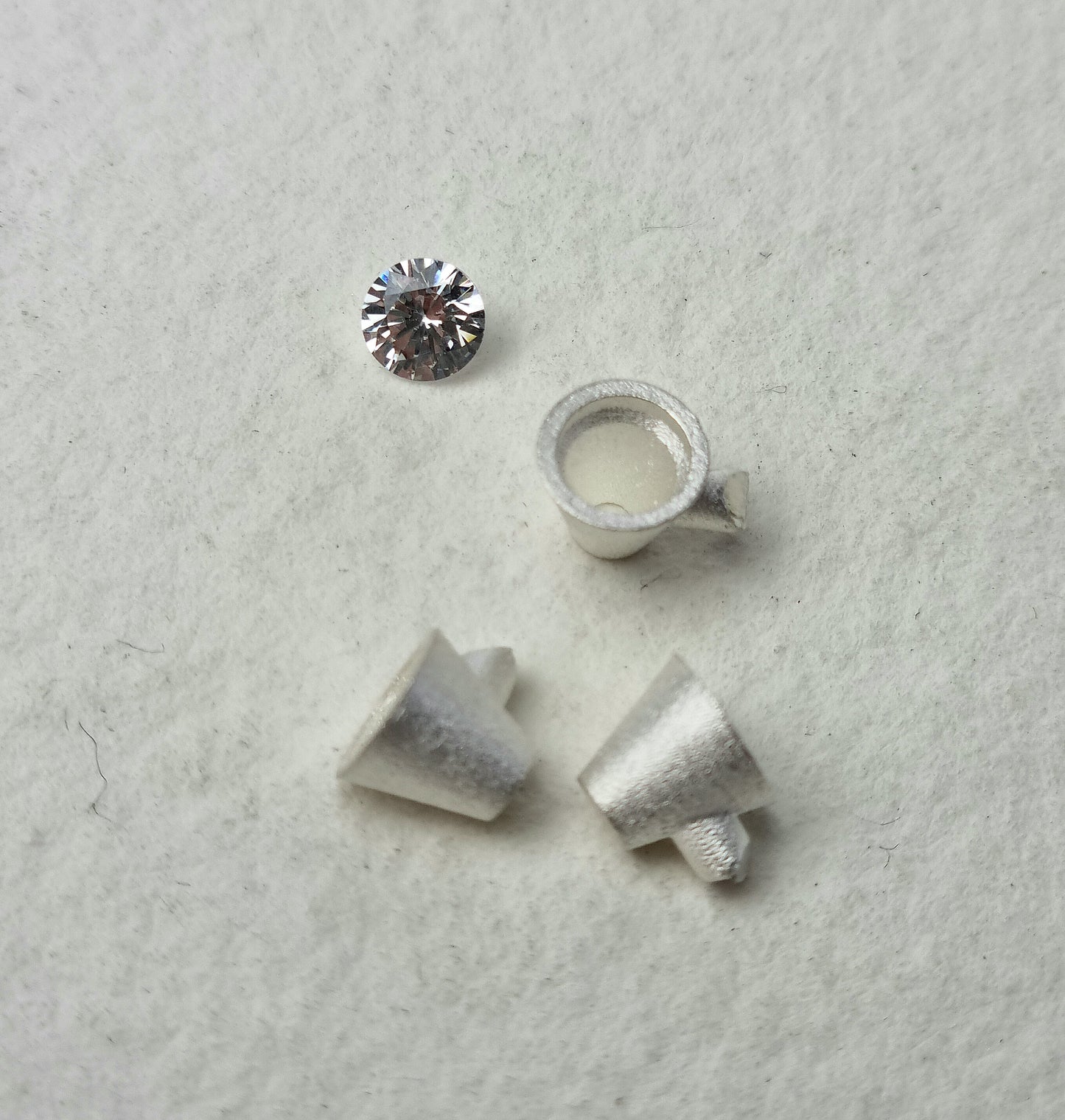 5mm Round tapered tall collet sterling silver cast stone setting
