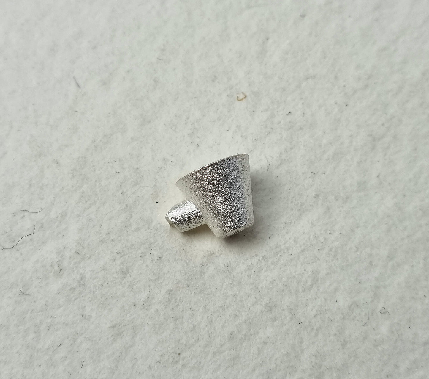 5mm Round tapered tall collet sterling silver cast stone setting