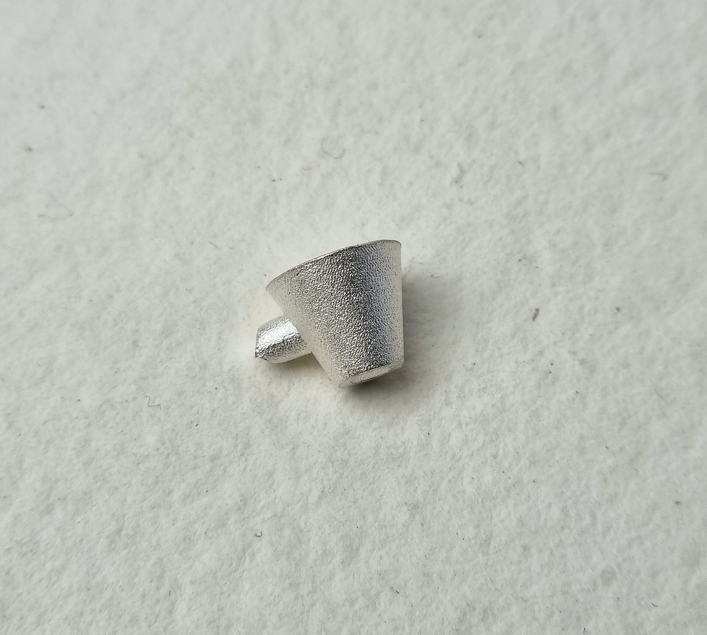 6mm Round tapered tall collet sterling silver cast stone setting