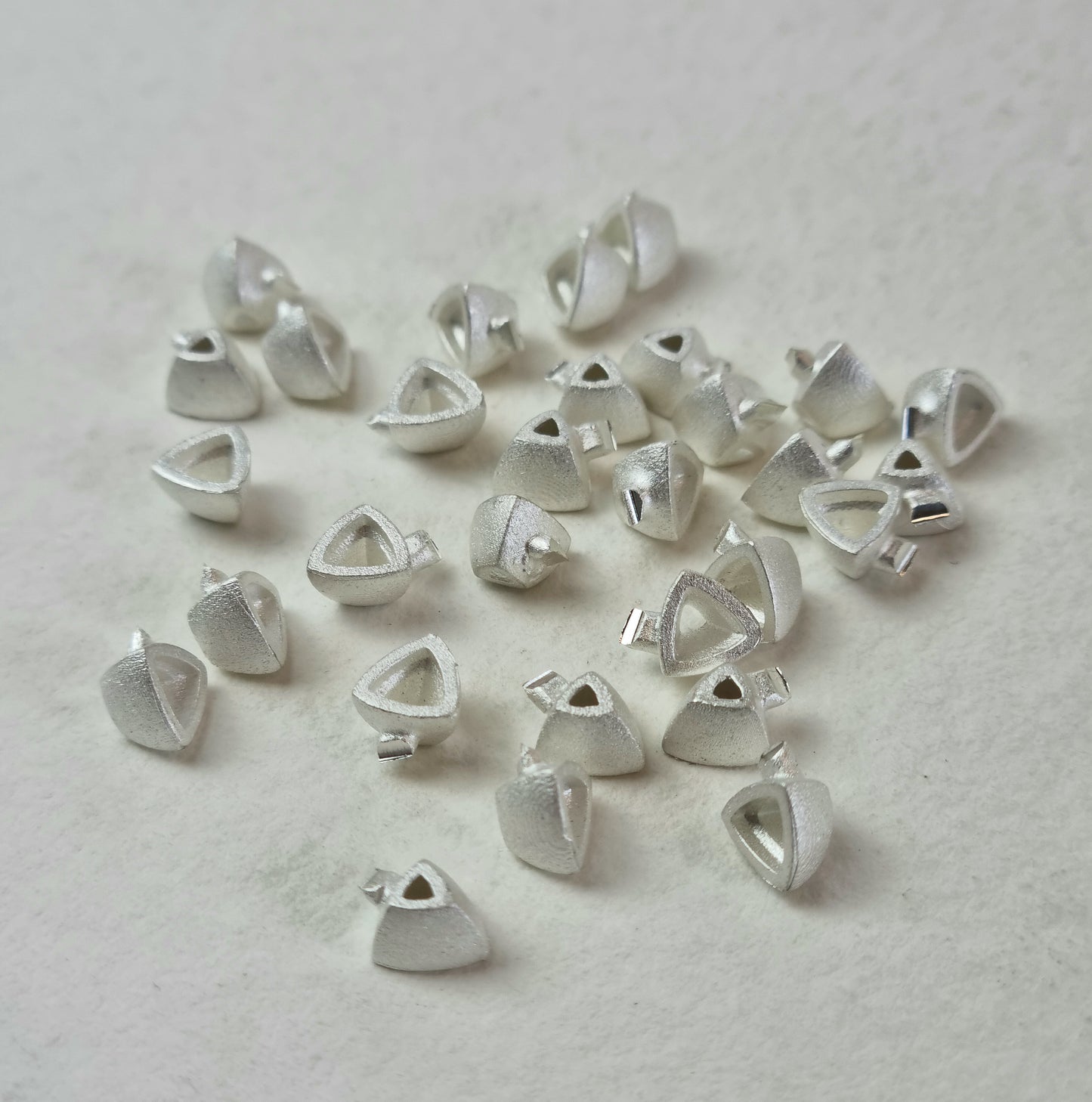4mm Trillion collet sterling silver cast stone setting