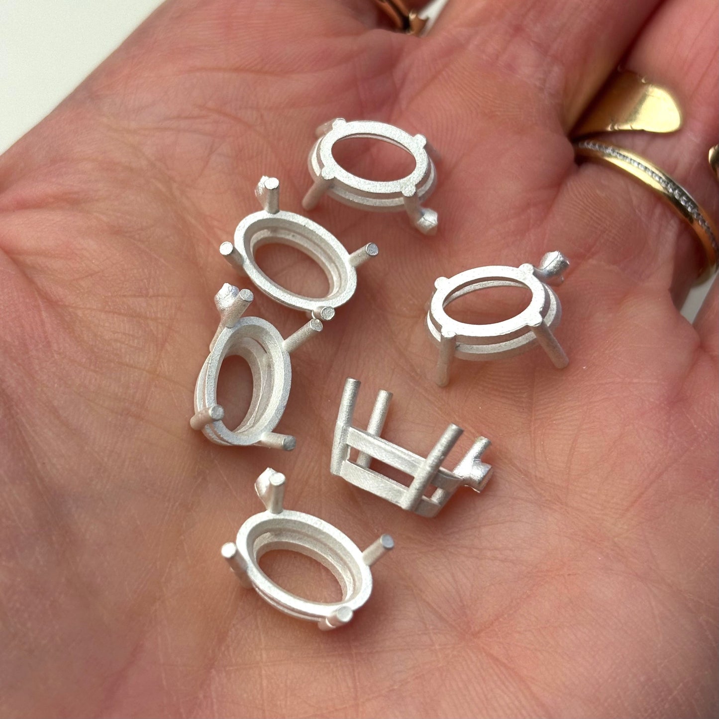 12x8mm Oval 4 claw recycled sterling silver or 9ct gold cast stone setting