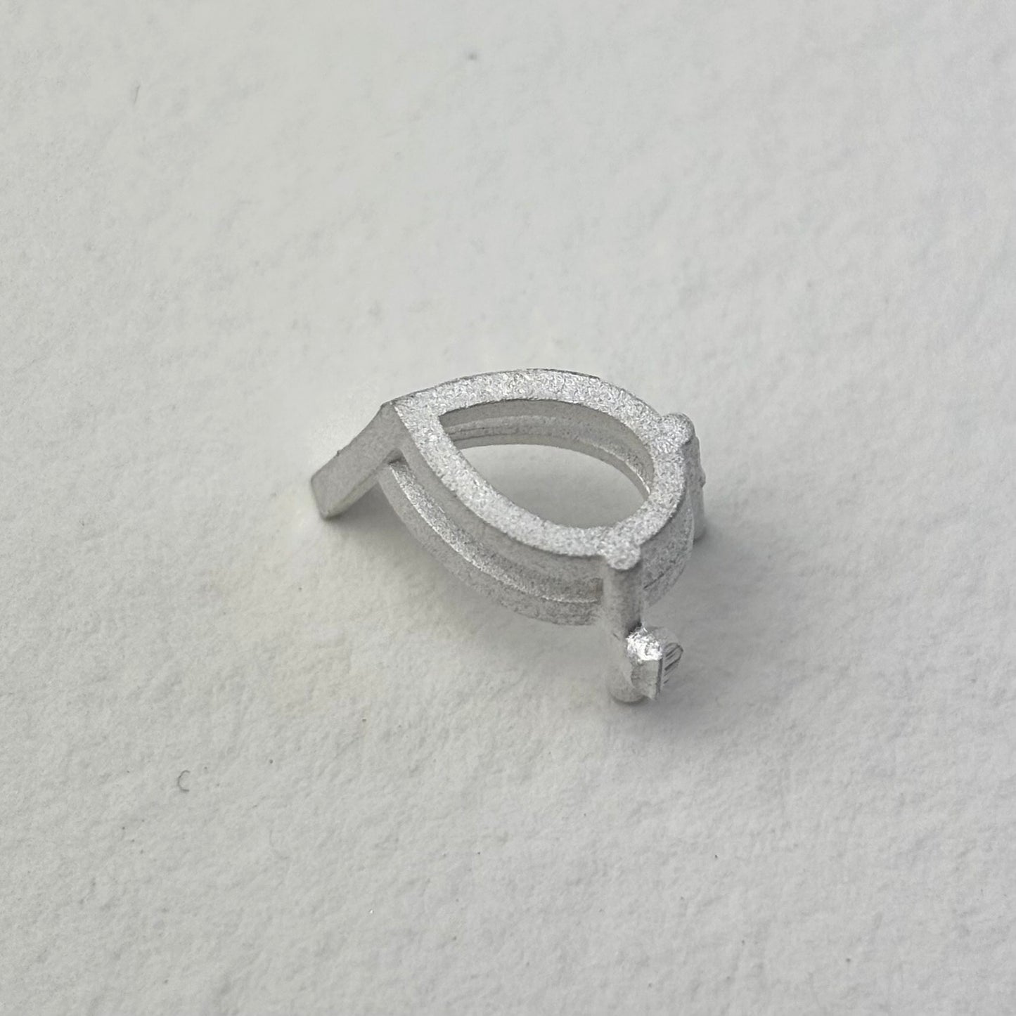 12x8mm Pear 3 Claw recycled sterling silver or 9ct gold cast stone setting