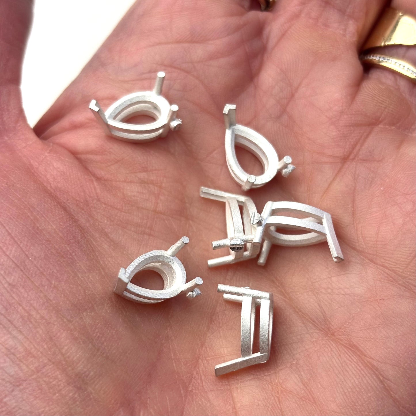 12x8mm Pear 3 Claw recycled sterling silver or 9ct gold cast stone setting
