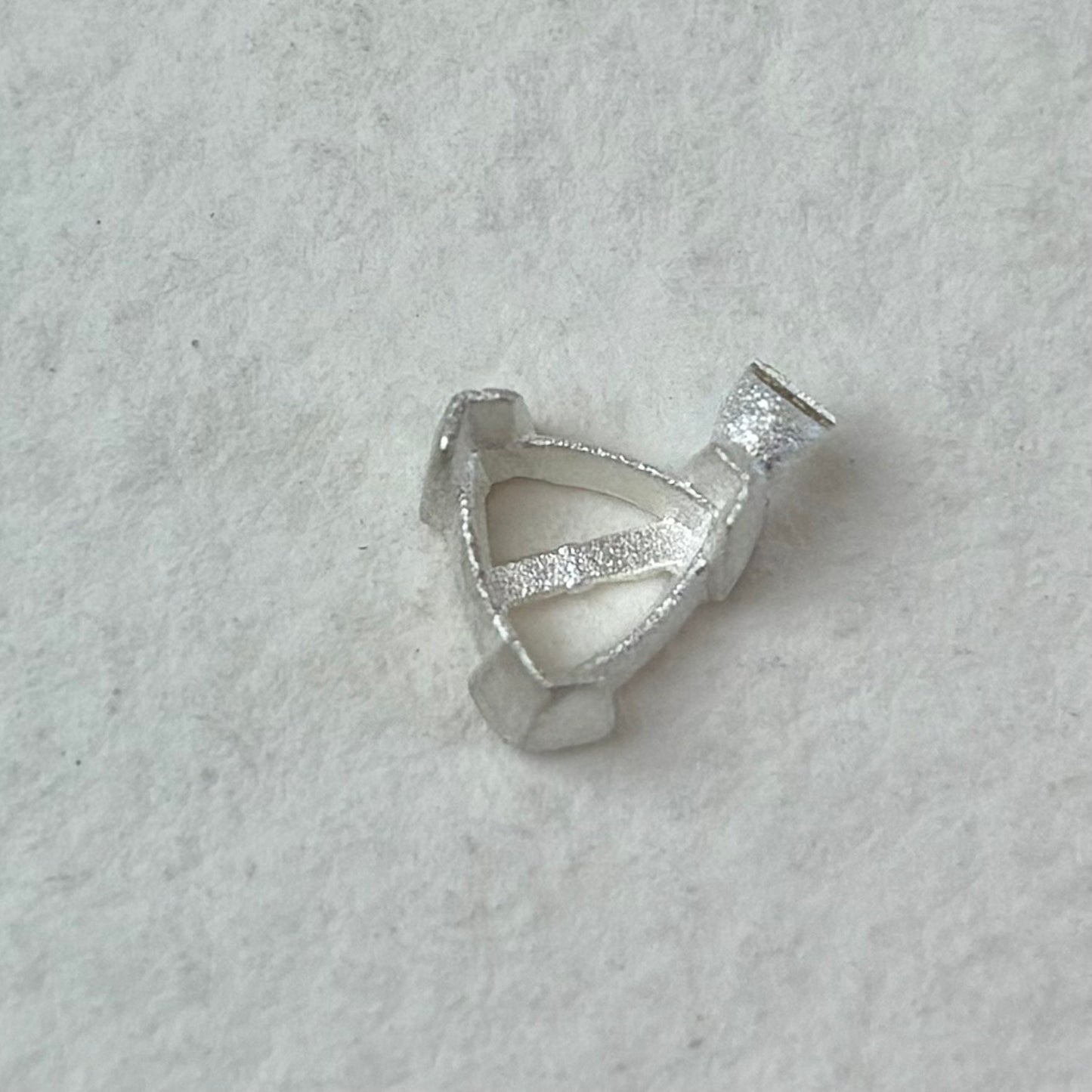 5mm Trillion 3 claw sterling silver cast stone setting