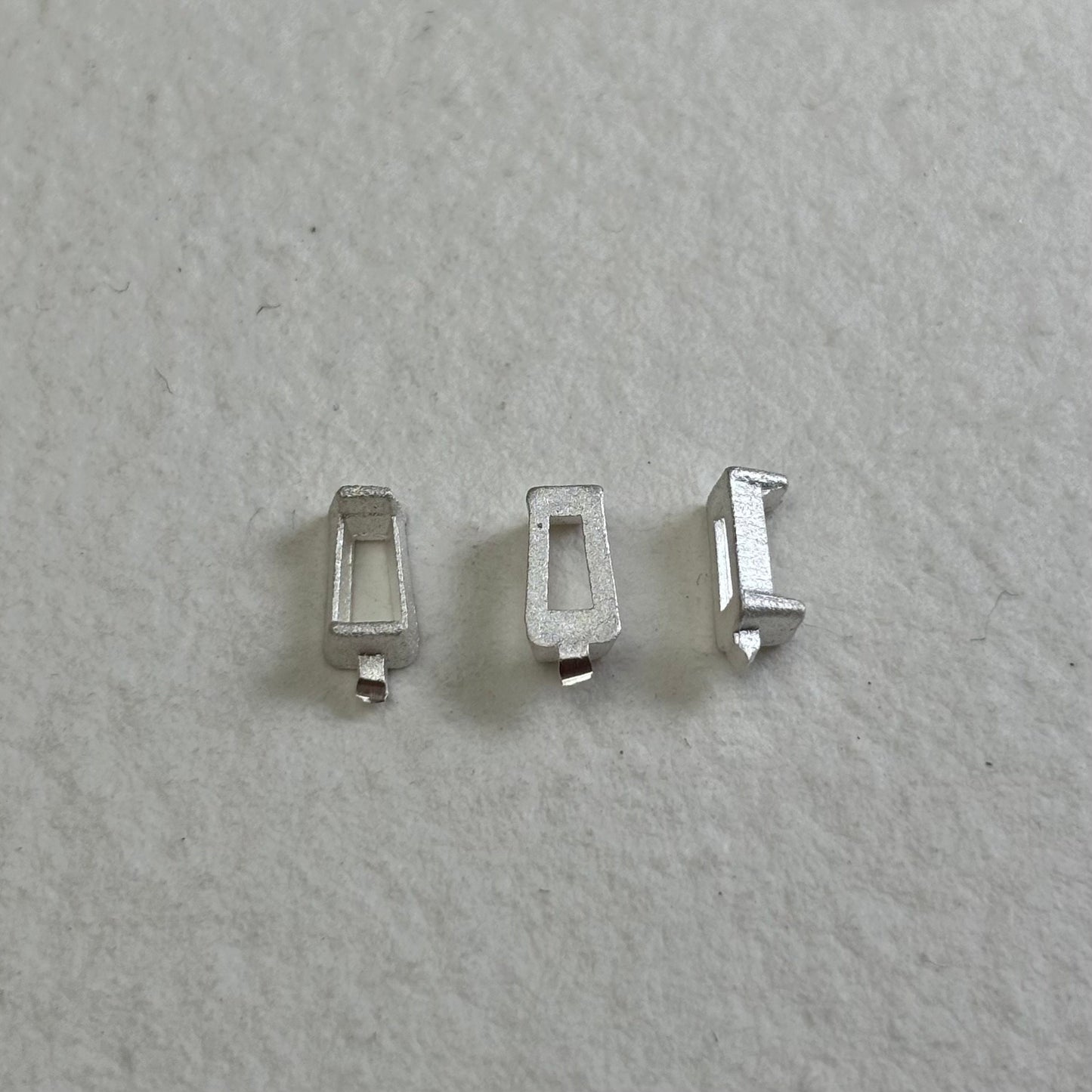 5mm / 2.5mm / 2 mm Tapered Baguette semi collet sterling silver cast stone setting