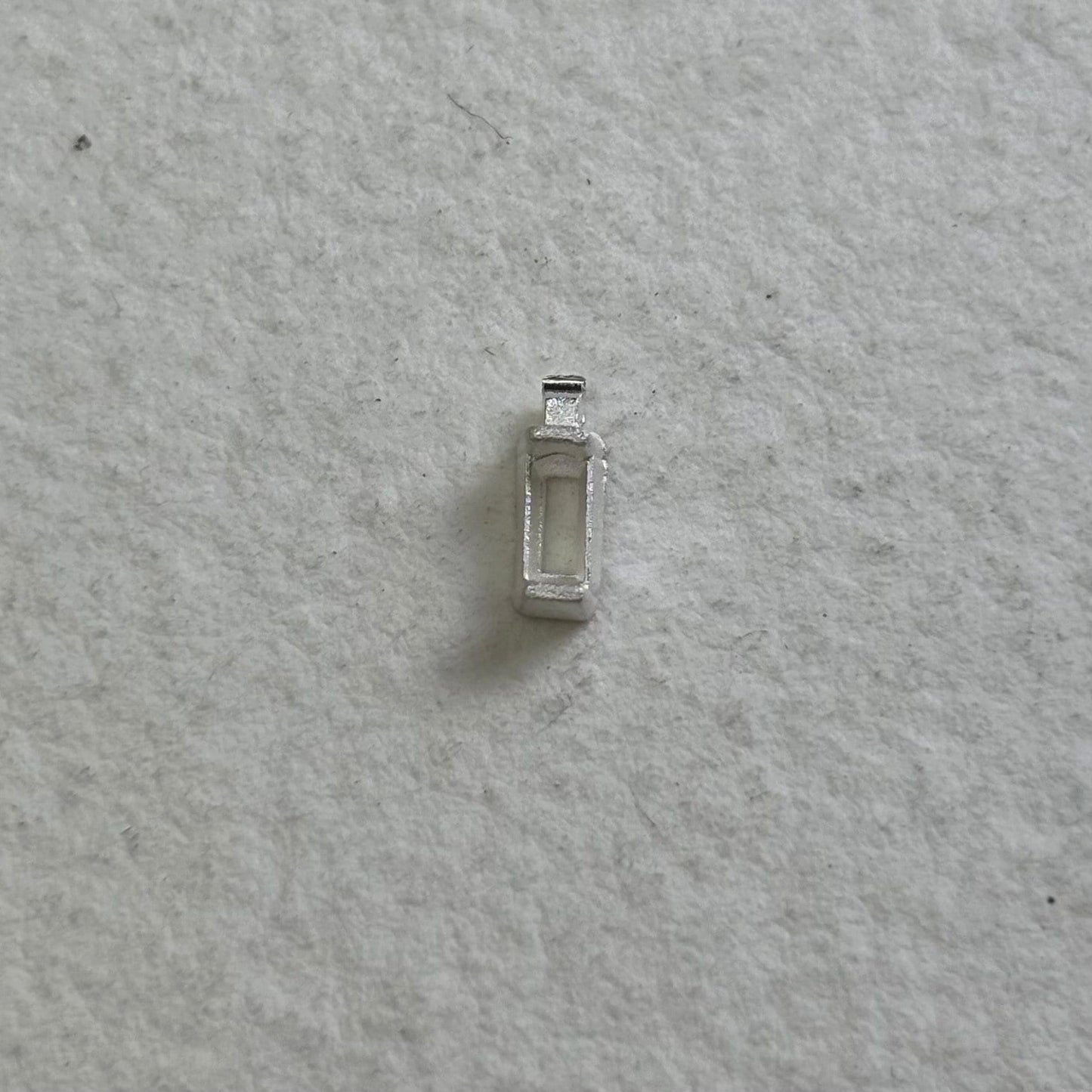 4mm x 2mm  Baguette semi collet sterling silver cast stone setting