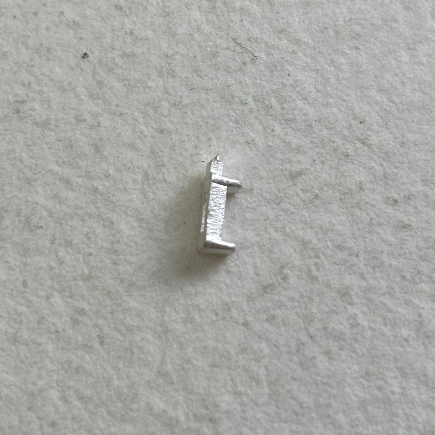 4mm x 2mm  Baguette semi collet sterling silver cast stone setting