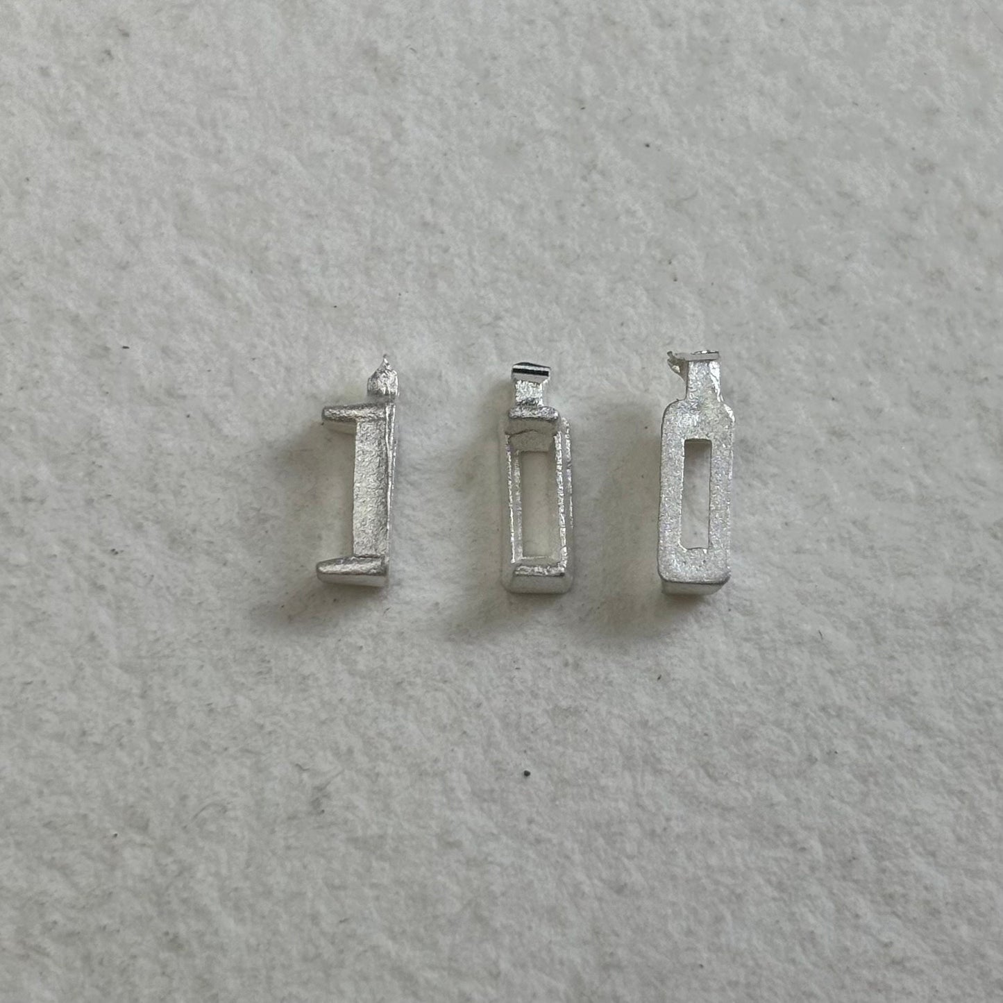 5mm x 1.5mm  Baguette semi collet sterling silver cast stone setting