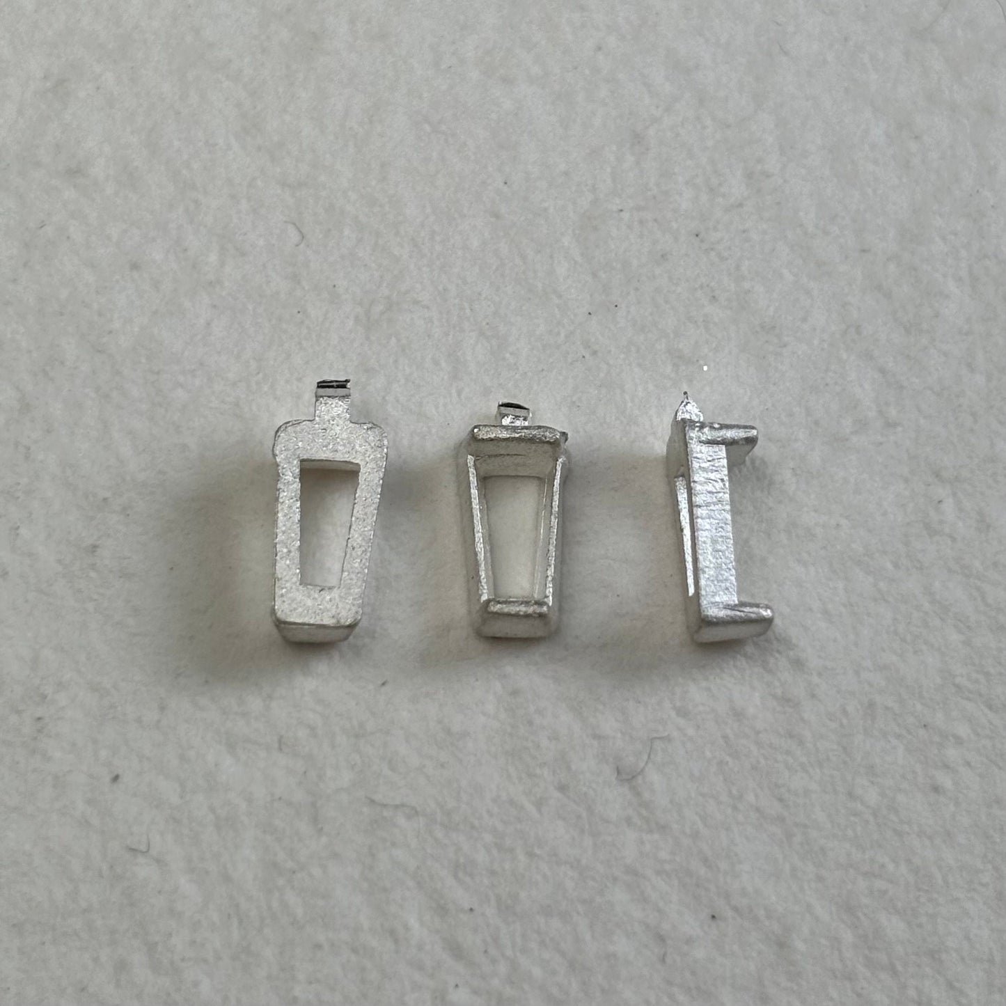 5.5mm / 3mm / 2 mm Tapered Baguette semi collet sterling silver cast stone setting