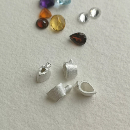 5x3mm Pear collet sterling silver cast stone setting