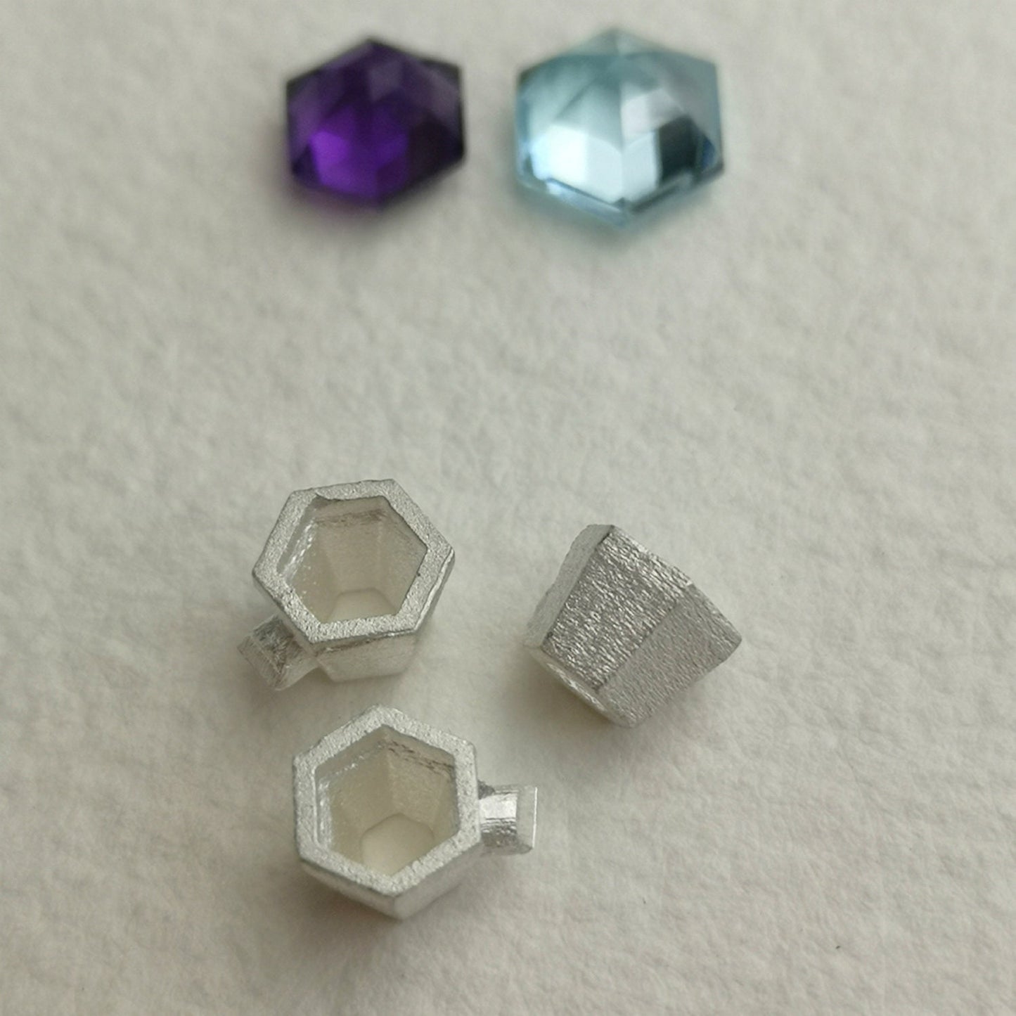 4mm Hexagonal collet sterling silver cast stone Setting