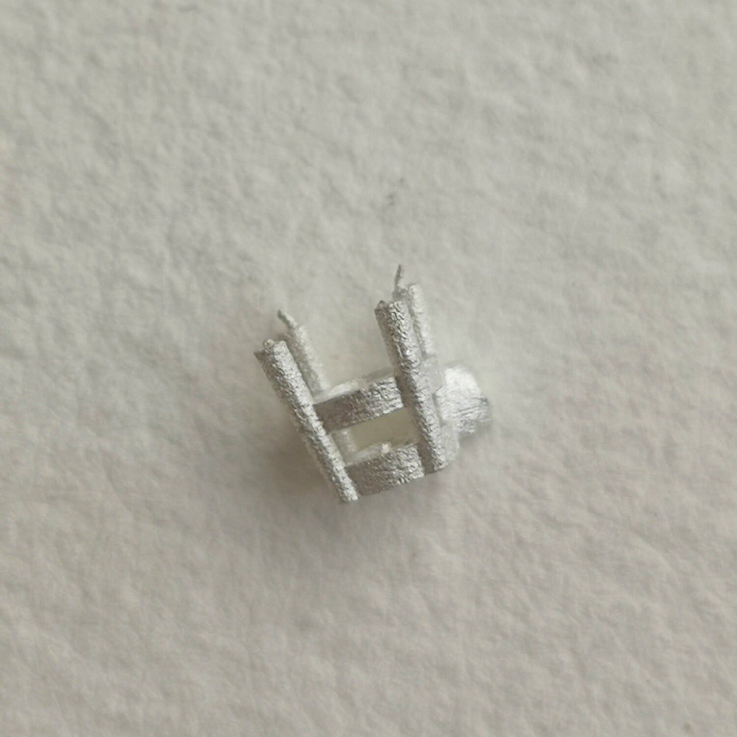 5mm Round 4 claw sterling silver cast stone setting