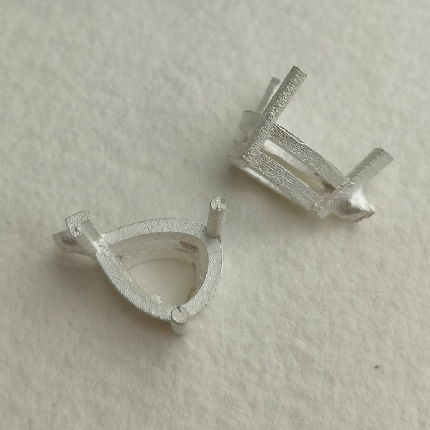 10x8mm Three Claw Pear sterling silver cast stone Setting