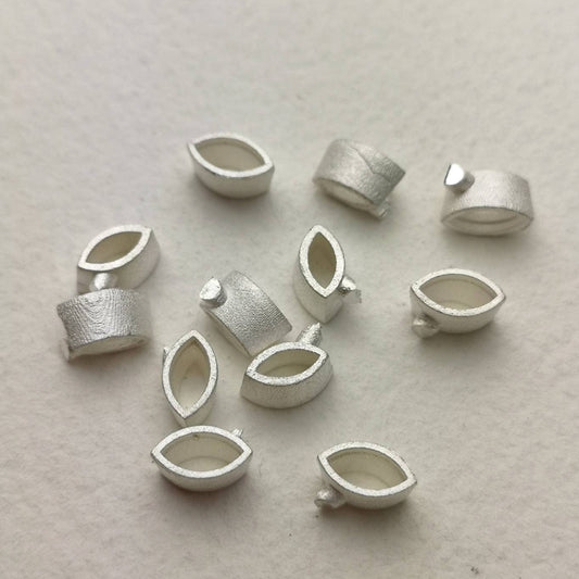 6x3mm Marquise collet sterling silver cast stone setting