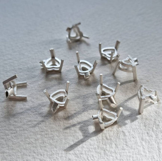7x7mm Heart 3 claw sterling silver cast stone setting