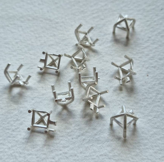 5mm Square 4 claw basket sterling silver cast stone setting